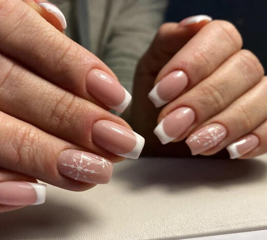Best-Nail-Extensions-for-Bitten-Nails