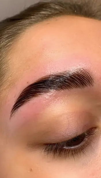 example of brow lamination allergy
