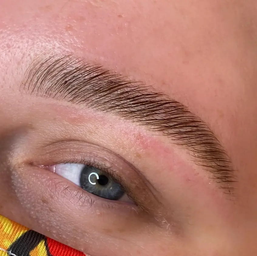 example of eyebrows sore after lamination