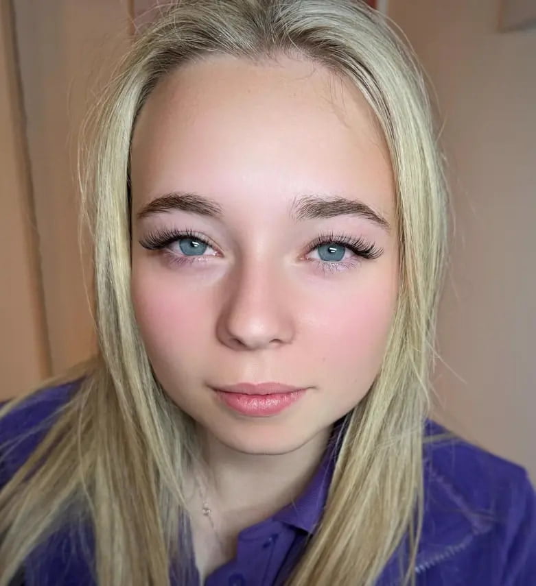 example of classic eyelash