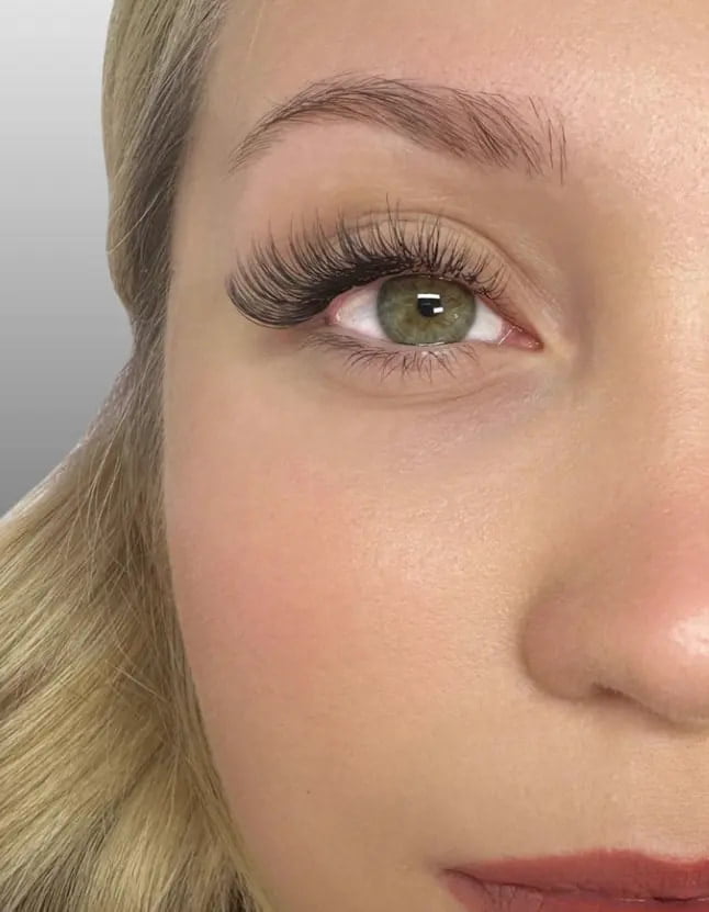 example of classic eyelashes extension