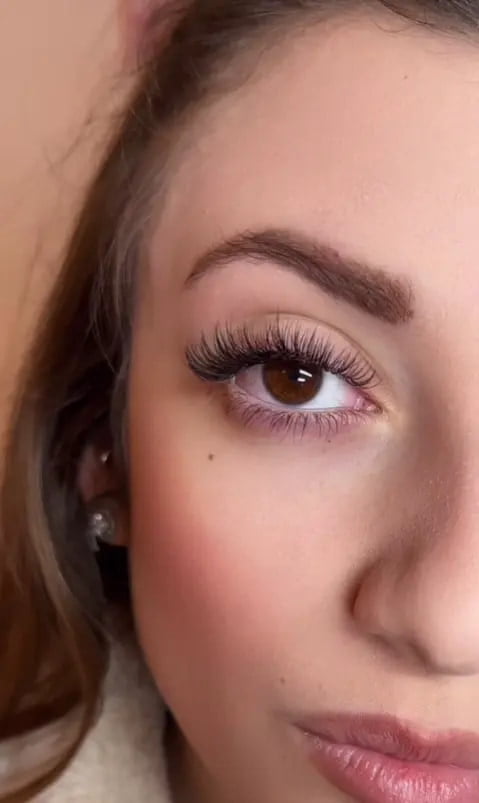 example of classic lashes