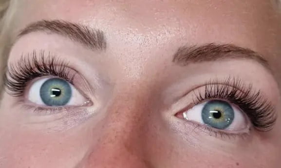 example of eyelash classics