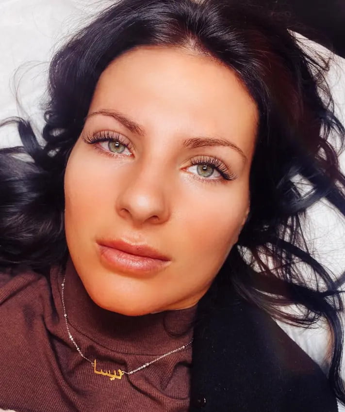 example of natural classic lash extensions