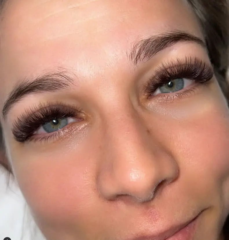 example of coloured eyelash