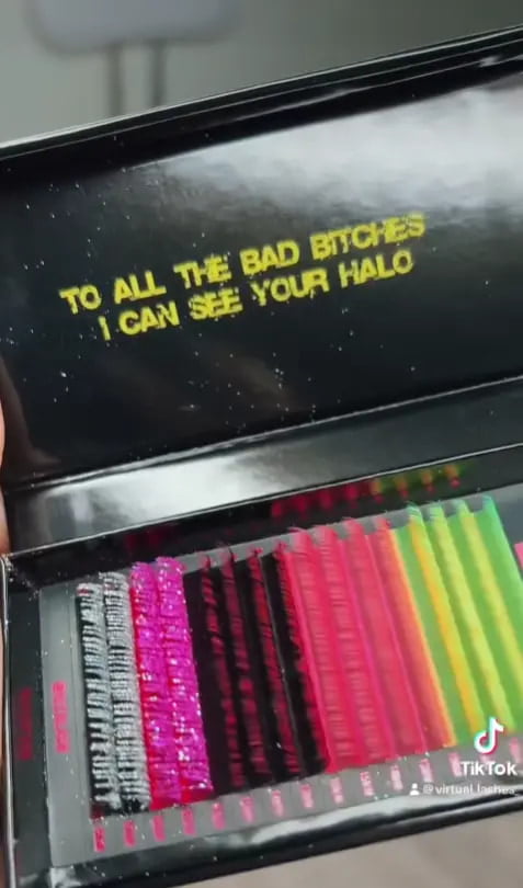 example of salons that do coloured lashes