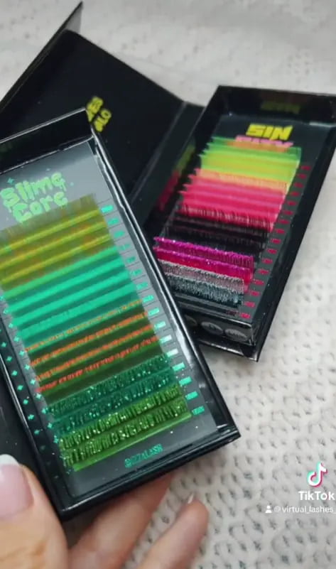 example of the best coloured eyelash exstensions