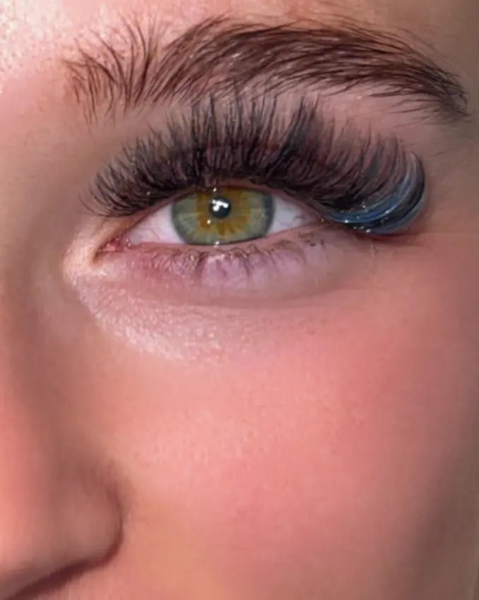 example of coloured classic lashes