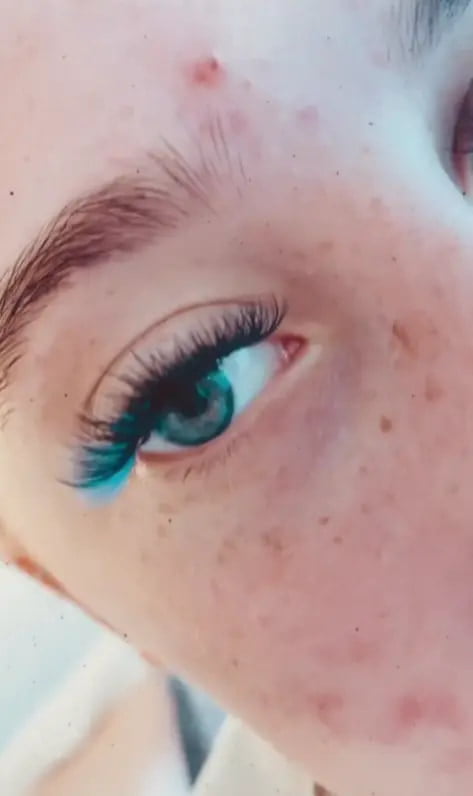 example of coloured lash extensions