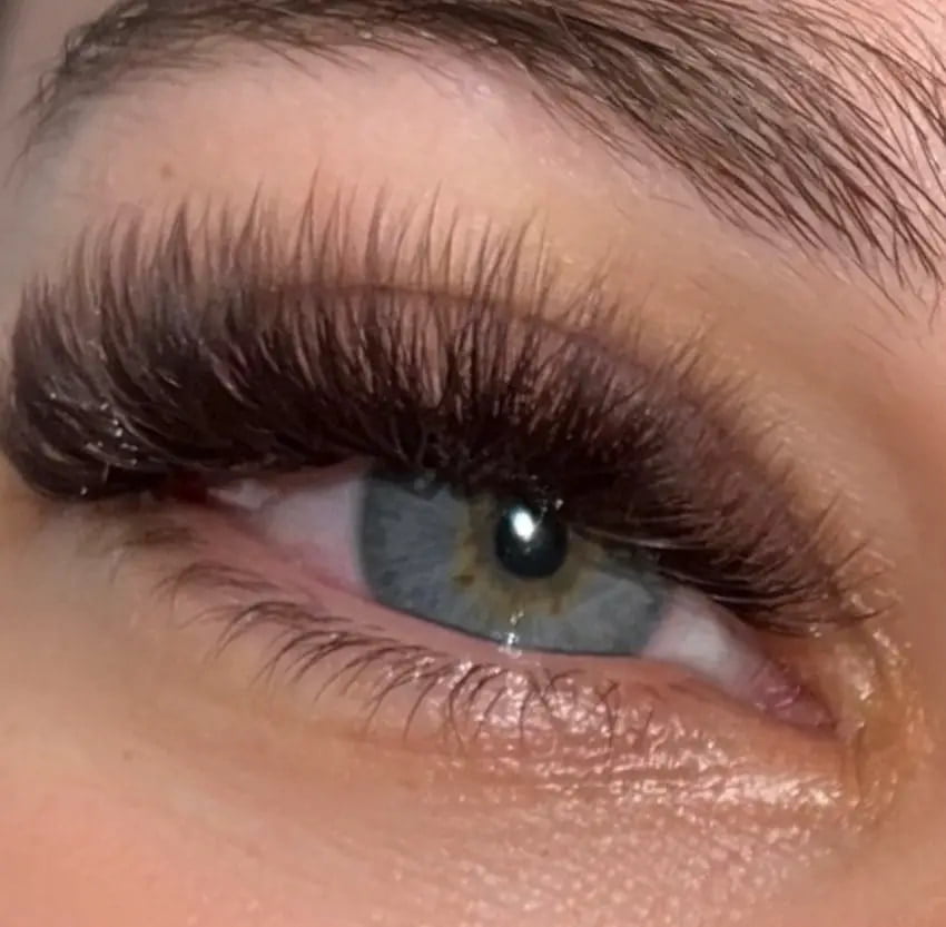 example of eyelash coloured