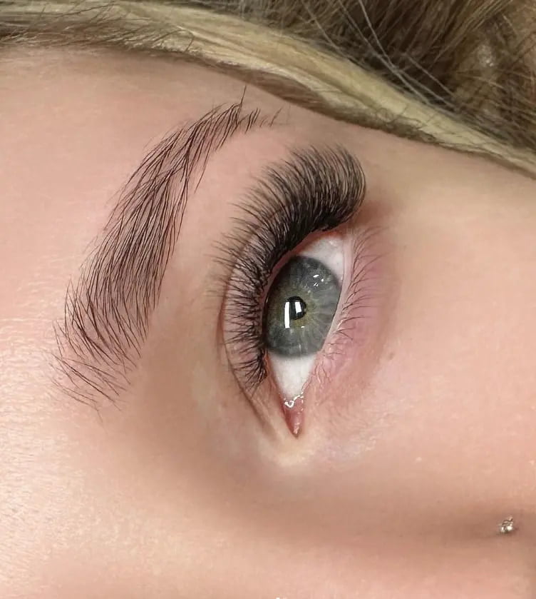 example of full hybrid lashes