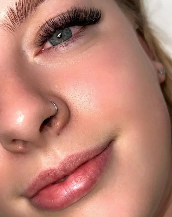 example of hybrid lashe extensions portsmouth