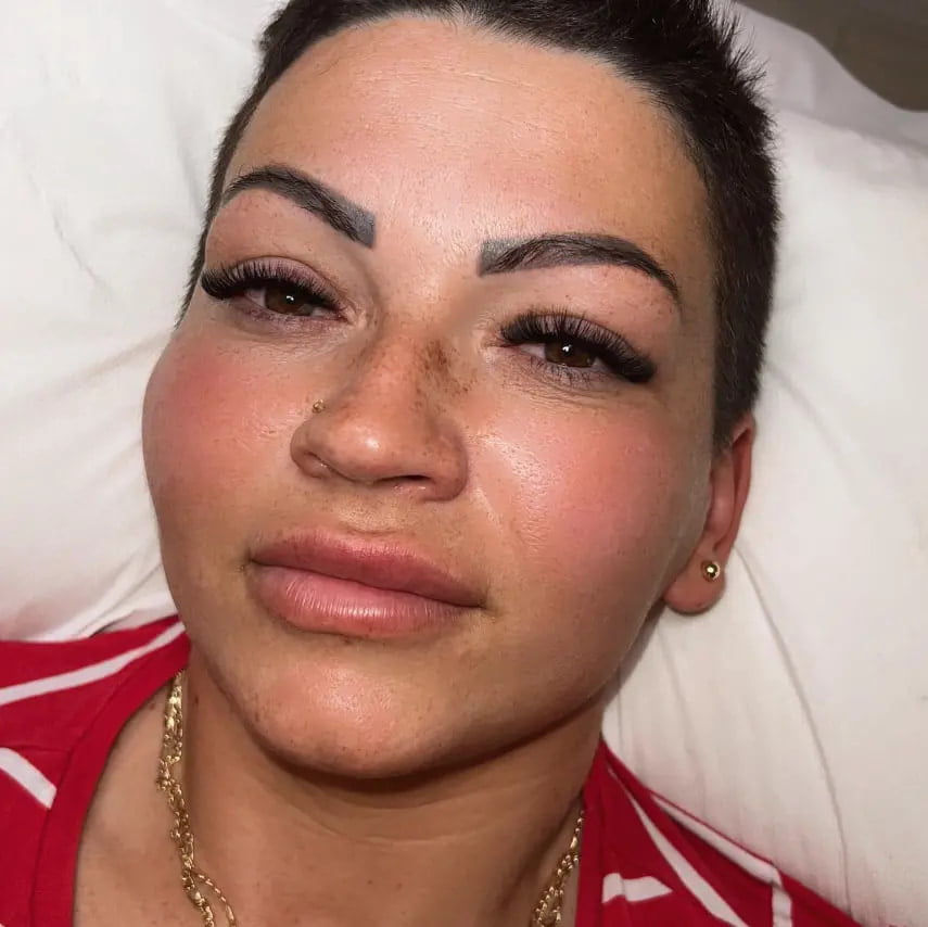 example of hybrid natural lashes