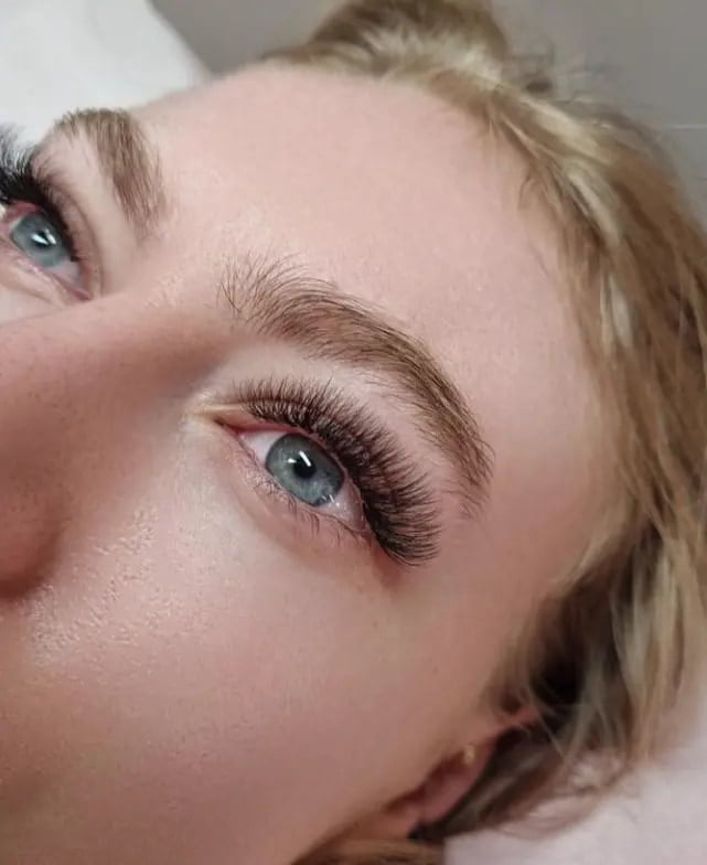 example of light russian volume lashes