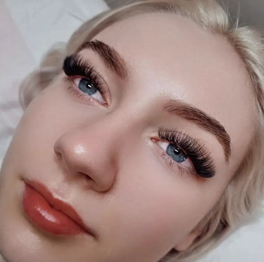 example of russian eyelashes