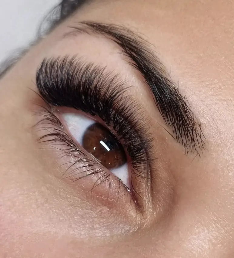 example of russian false eyelashes