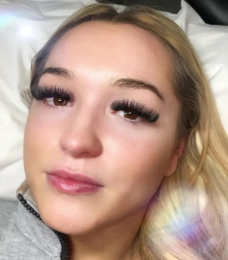 example of russian lash extensions near me