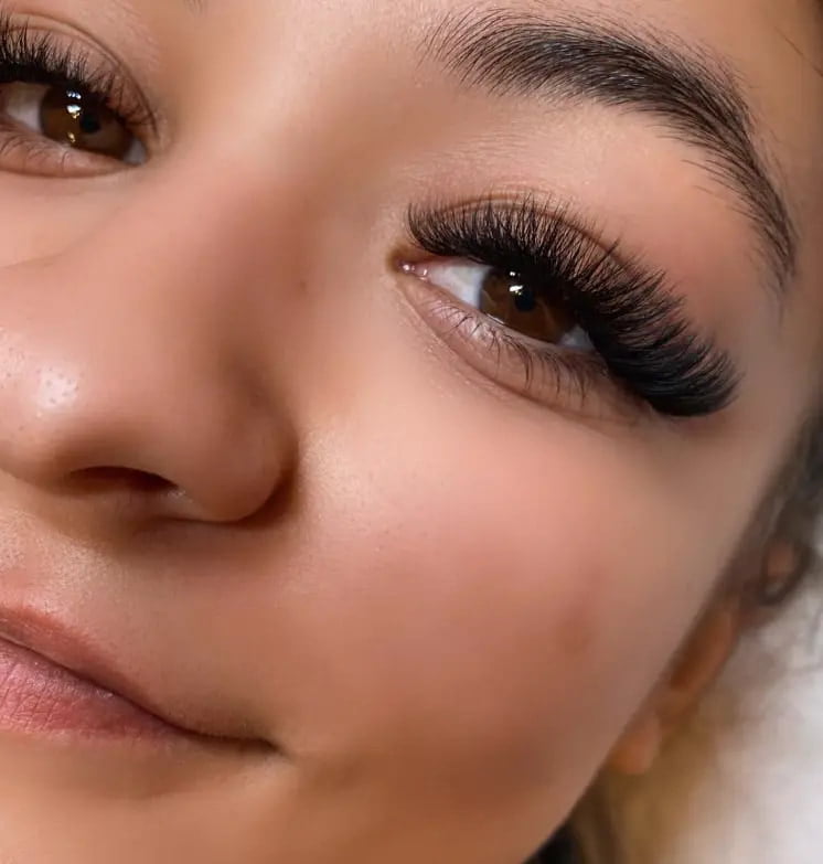 example of volume russian lashes