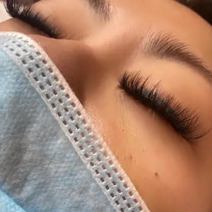 example of lashes hybrid wispy